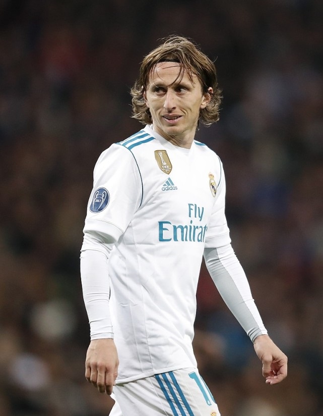 [中超]上海海港快速反击 莱昂纳多低射锁定胜局