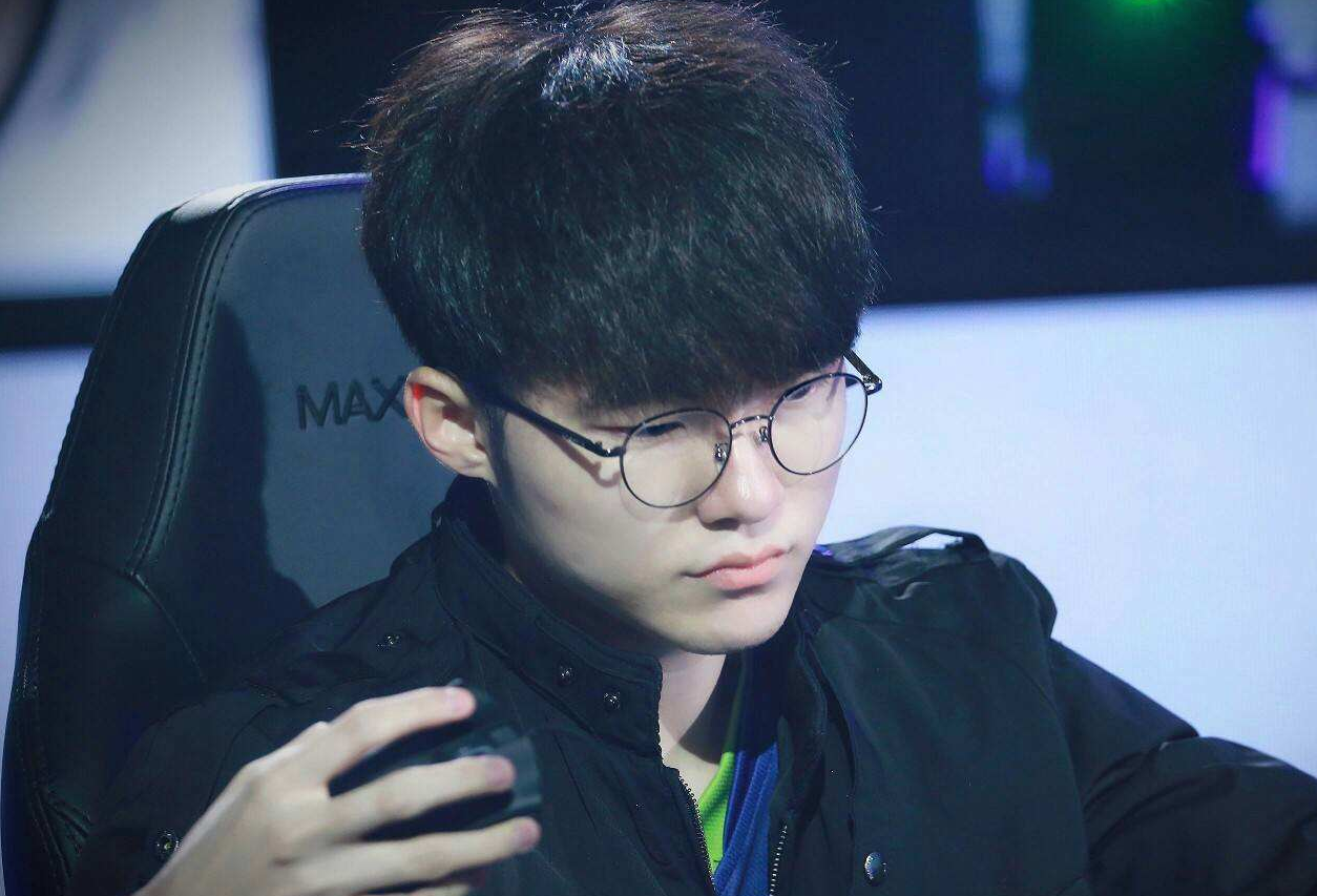 留在情绪上 留在情绪上